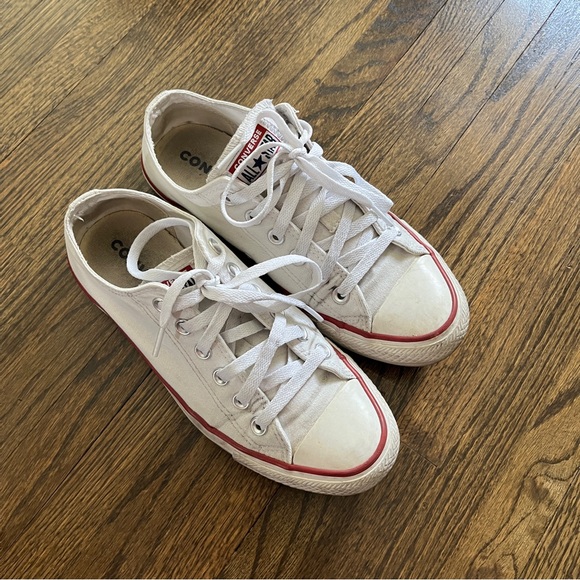 Converse White Sneaker for Women size 8 - Picture 3 of 9